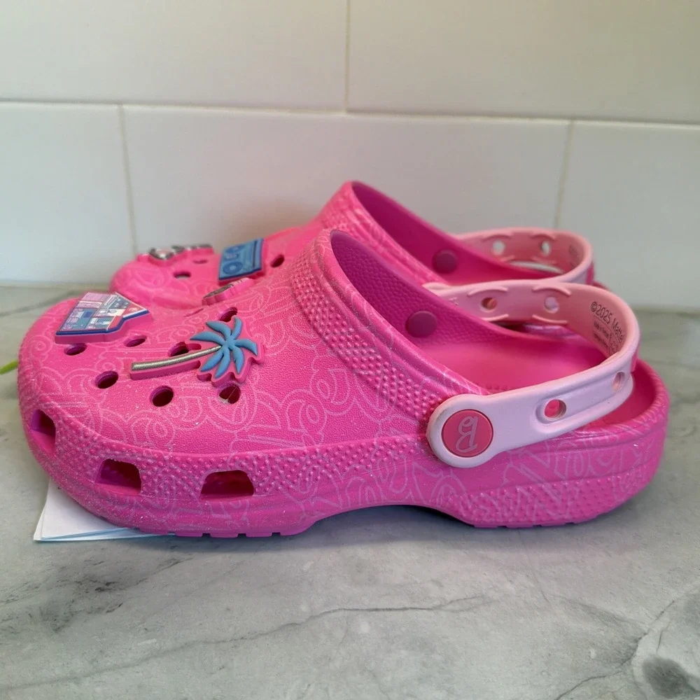CROCS round accents